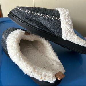 11/12 - House Slippers